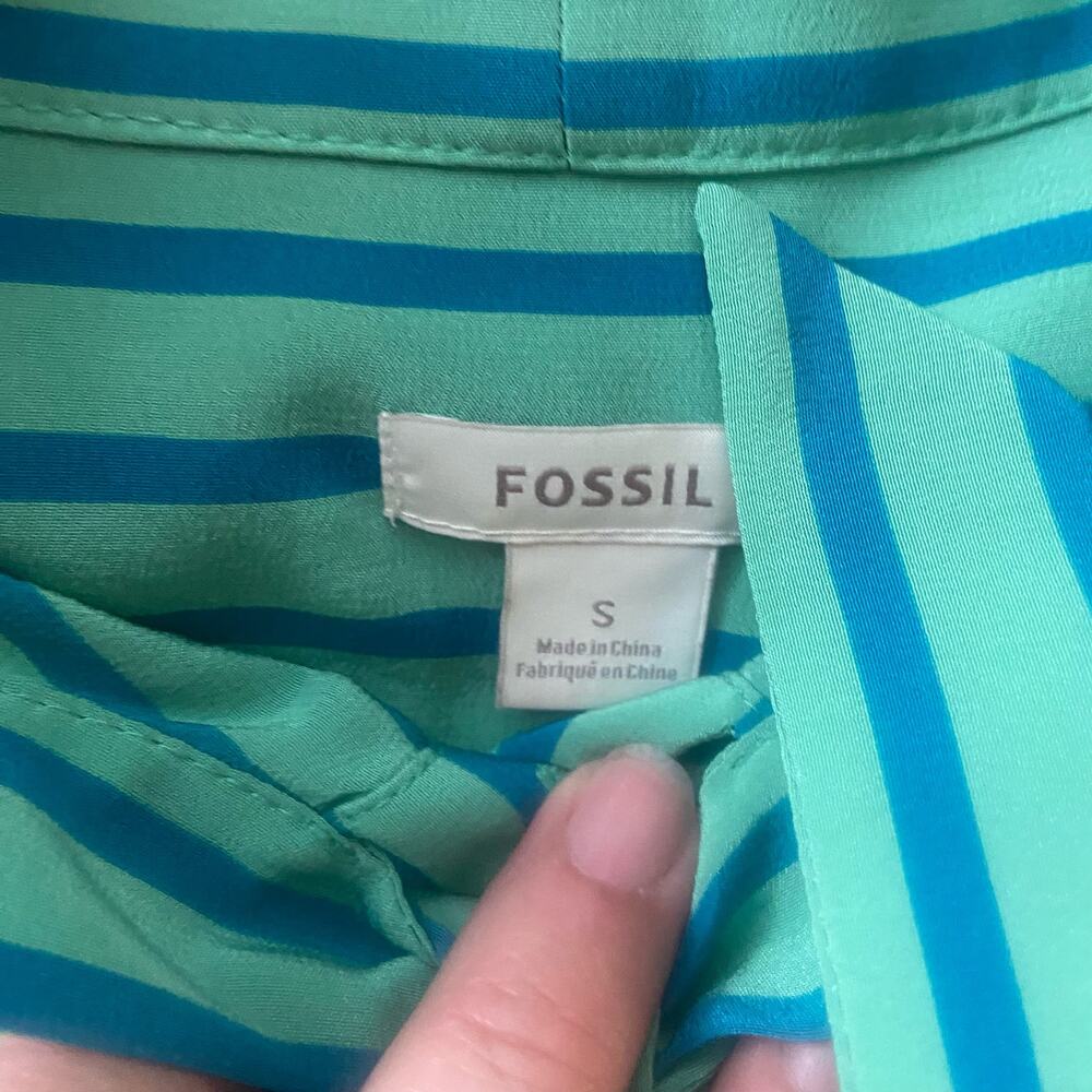 Fossil Women's 100% Silk Top Size Small - Picture 6 of 9